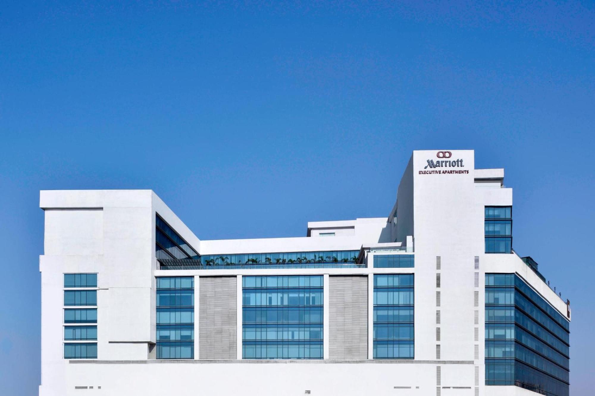 Marriott Executive Apartments Hyderabad Eksteriør billede